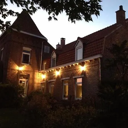 Monts Et Merveilles Bed & Breakfast 3*